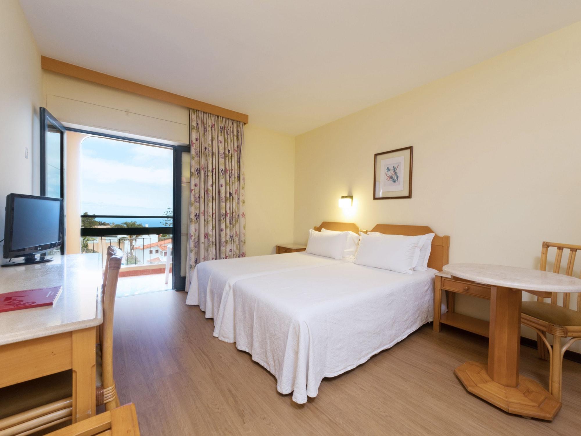 Dom Pedro Garajau Hotel Caniço Екстериор снимка