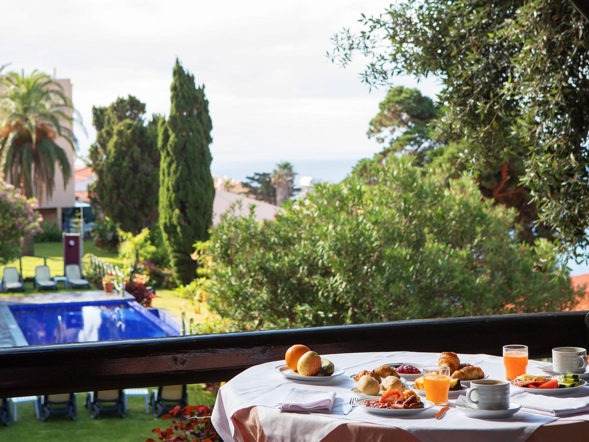 Dom Pedro Garajau Hotel Caniço Екстериор снимка