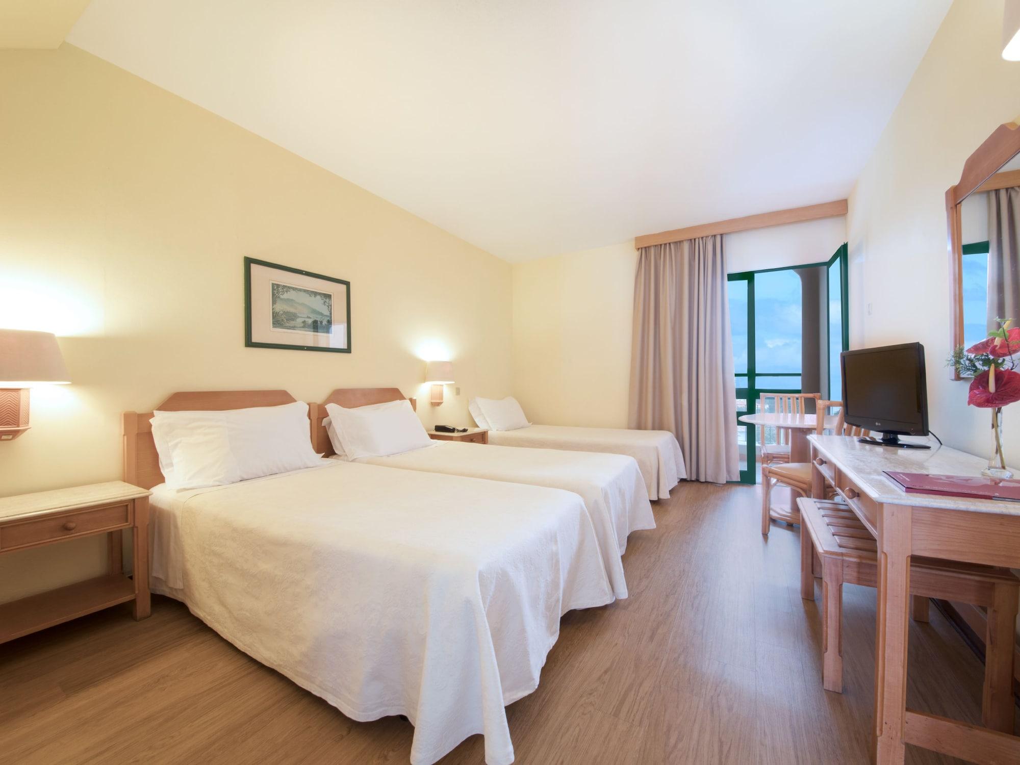 Dom Pedro Garajau Hotel Caniço Екстериор снимка