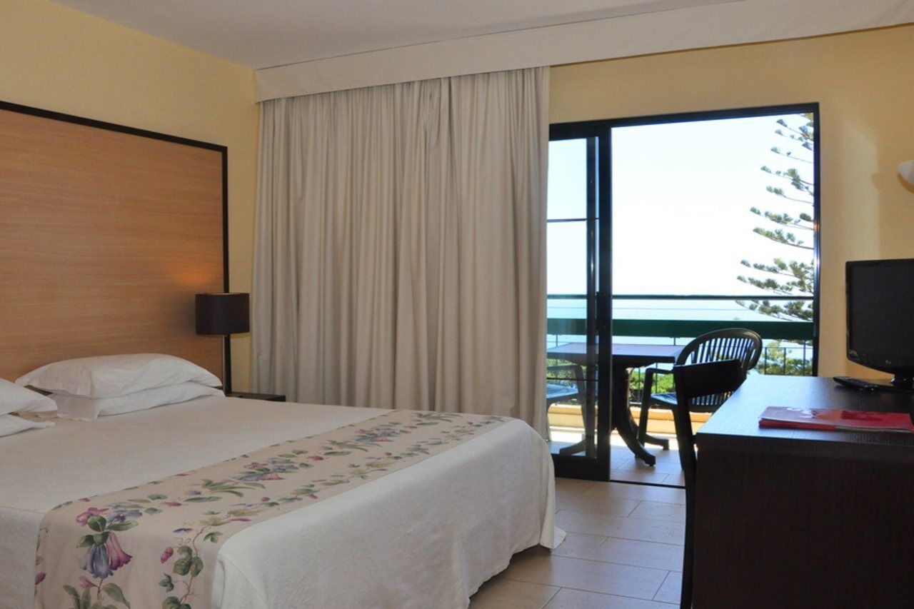 Dom Pedro Garajau Hotel Caniço Екстериор снимка